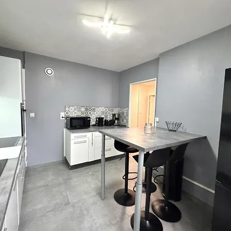 Le Citybreak Beaut4 Moderne Terrasse-centre-ville Parking Gratuit Apartment Saint-Priest (Rhone)